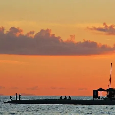 Beachfront 4-bedroom Sea Wave In Orebic, Croatia Villa Orebić