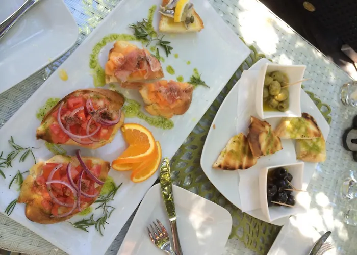 Beachfront 4-bedroom Sea Wave In Orebic, Croatia Vila *